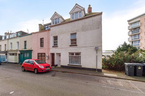 3 bedroom end of terrace house for sale, Bitton Park Road, Devon TQ14