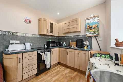 3 bedroom end of terrace house for sale, Bitton Park Road, Devon TQ14