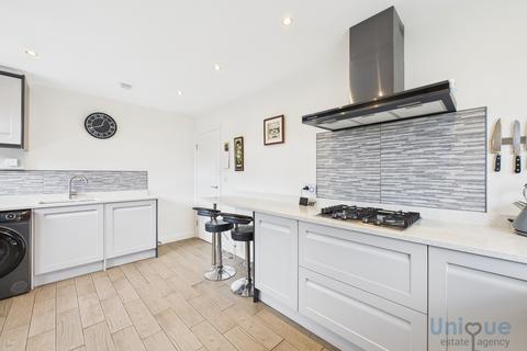 11 Benbow Close, Lytham St Annes, FY8 2TB