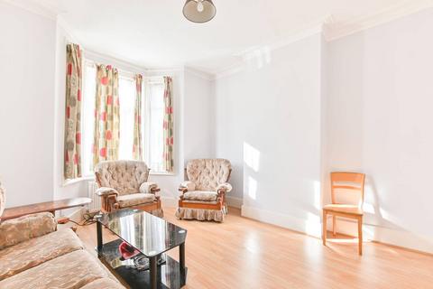 3 bedroom terraced house for sale, Gayford Road, Wendell Park, London, W12