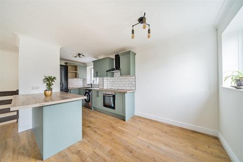 2 bedroom maisonette for sale, Highmoor, Marina, Swansea