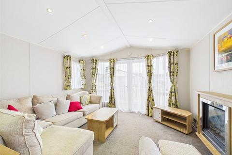 2 bedroom detached house for sale, Tewkesbury Road, Norton, Gloucester, Gloucestershire, GL2