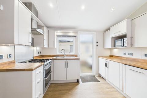 2 bedroom detached house for sale, Tewkesbury Road, Norton, Gloucester, Gloucestershire, GL2