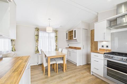 2 bedroom detached house for sale, Tewkesbury Road, Norton, Gloucester, Gloucestershire, GL2