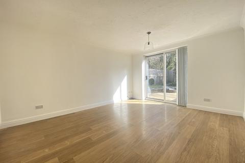 2 bedroom semi-detached house to rent, Byron Way, Killay, SA2