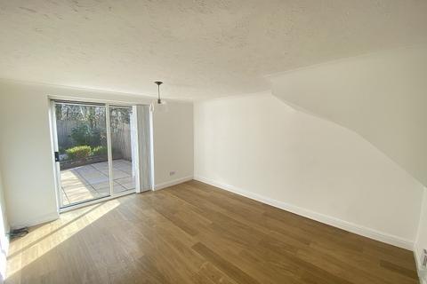 2 bedroom semi-detached house to rent, Byron Way, Killay, SA2