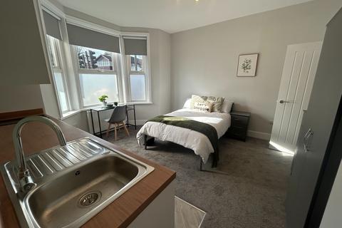 Studio to rent, Derby DE23