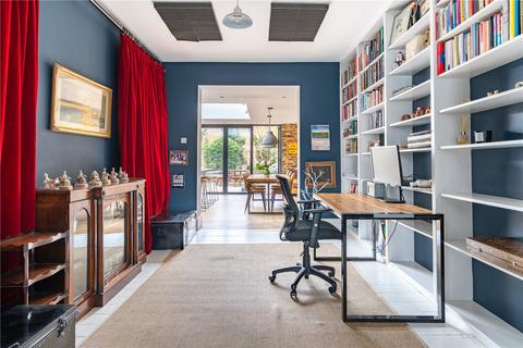3 bedroom terraced house for sale, Porden Road, London, SW2