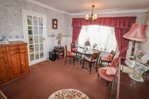 2 bedroom detached bungalow for sale, Oakwood Road, Hayling Island