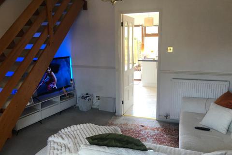 2 bedroom terraced house to rent, Marlborough Way, Billericay