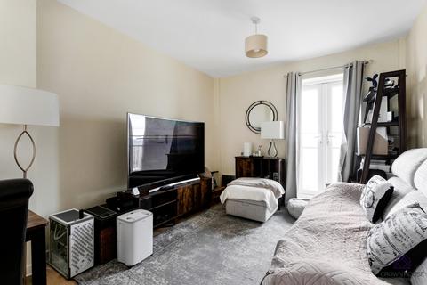 2 bedroom flat to rent, Orchard Mead House, 733 Finchley Road, London, NW11