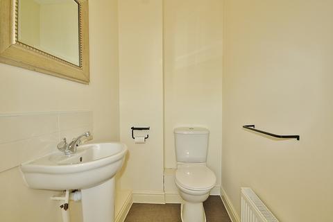 18 Collier Crescent, Witney, OX28 6GN
