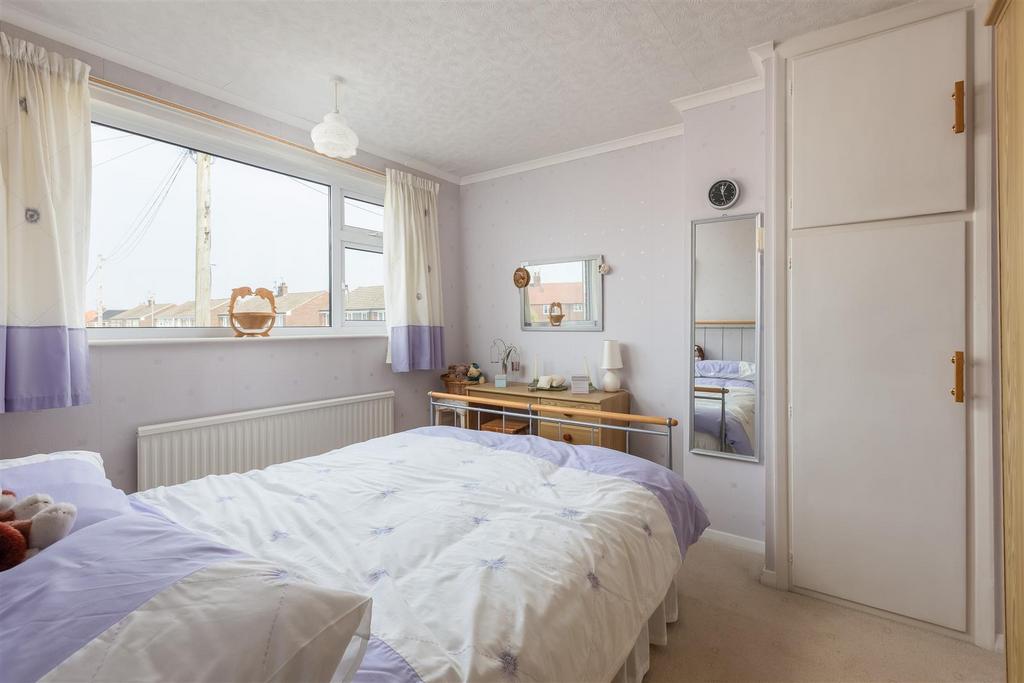 Glenmore Drive 19 Bedroom 2-1.jpg
