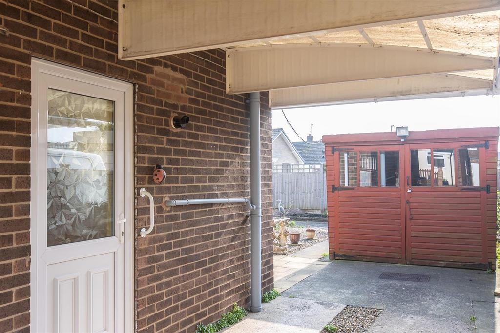 Glenmore Drive 19 External-3.jpg