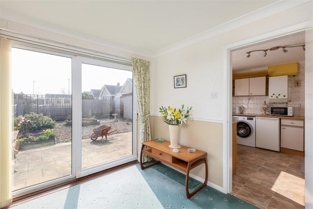 Glenmore Drive 19 Sitting Room-4.jpg