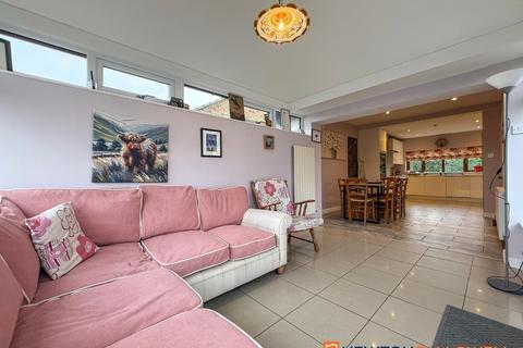 undefined, Main Street, 5 NG23
