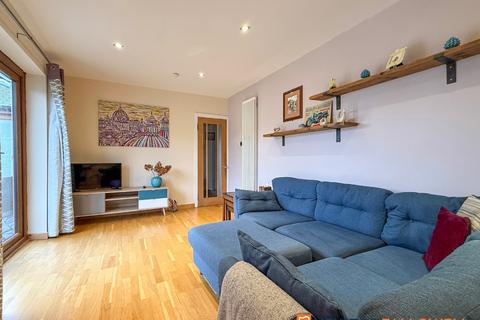 undefined, Main Street, 5 NG23