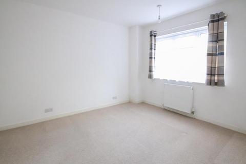 17 Linden Court, Leatherhead, KT22 7JG