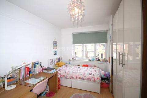 25 South Lane, New Malden, KT3 5HU