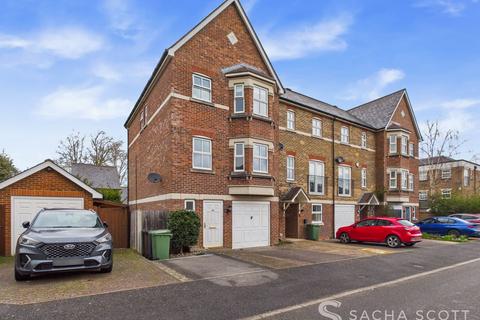 4 bedroom end of terrace house for sale, Horton Crescent, Epsom, KT19