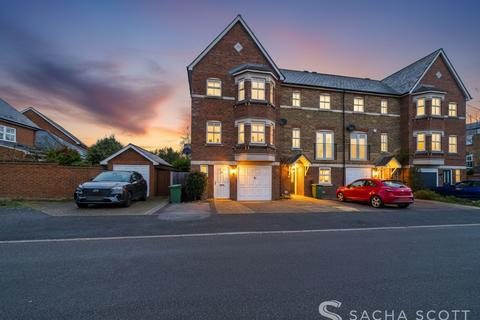 Horton Crescent, Epsom, KT19