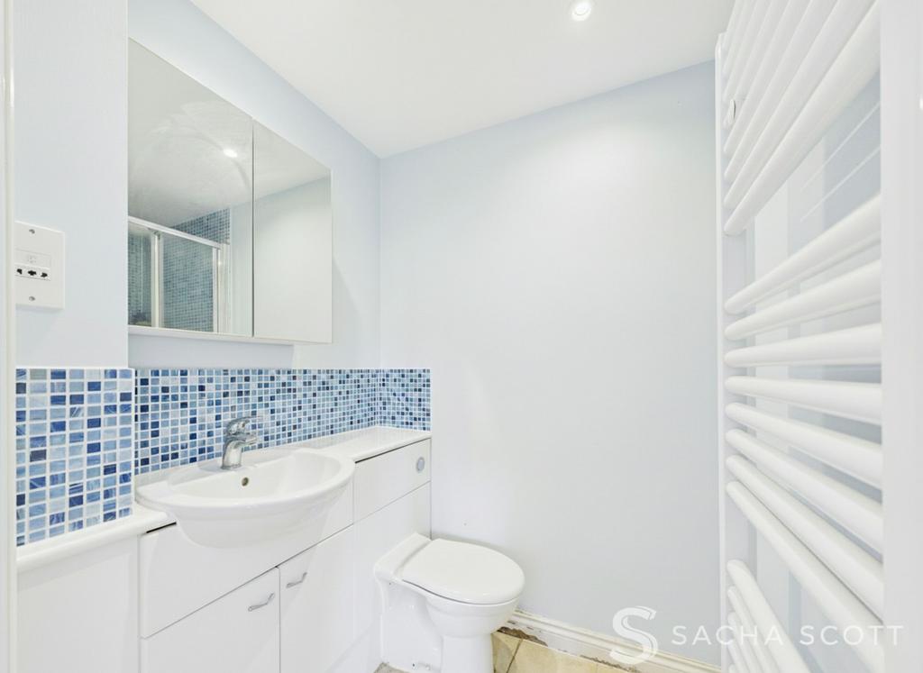 Bedroom 2 En-Suite