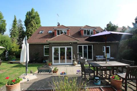 undefined, COBHAM ROAD, FETCHAM KT22