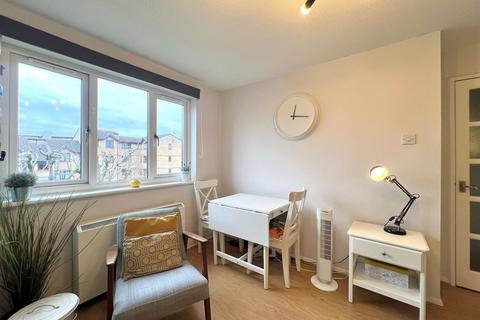 1 bedroom flat to rent, Green Pond Close, London E17