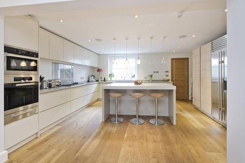 5 bedroom terraced house to rent, Elgin Crescent, Notting Hill, London, W11