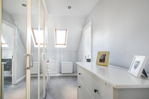 11 Foundry Close, Hook, RG27 9JD