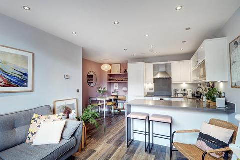 2 bedroom apartment for sale, Park Road, Timperley