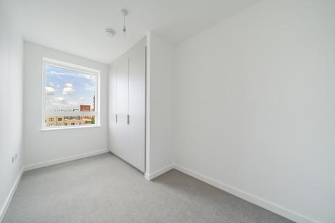 3 bedroom house to rent, Mast Street Barking IG11