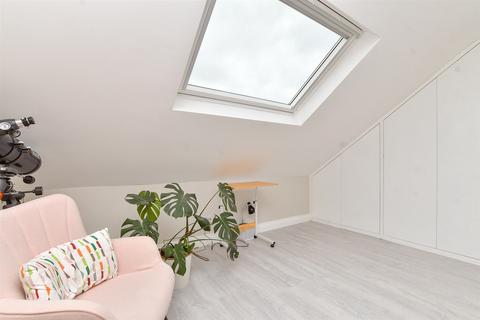 20 Lymescote Gardens, Sutton, SM1 2PN