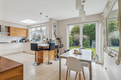4 bedroom semi-detached house for sale, Northumberland Road, North Harrow, HA2