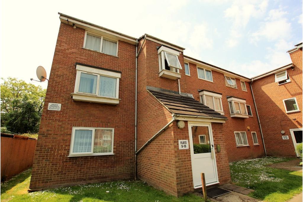 Two bedroom ground floor flat for sale