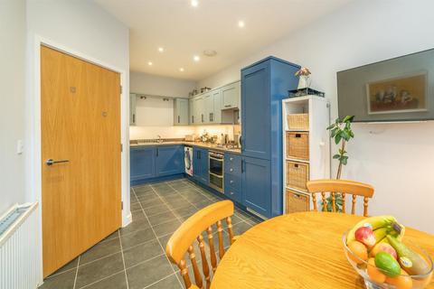 16 Burrow Close, Watford, WD17 4DS