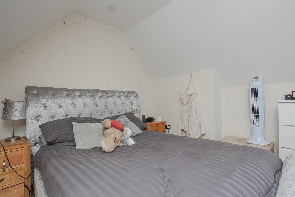 Bed Room.jpg