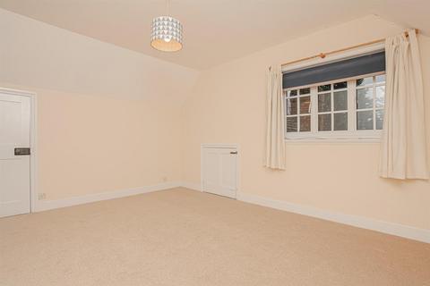 2 bedroom apartment to rent, Yarnton Court, Kidlington