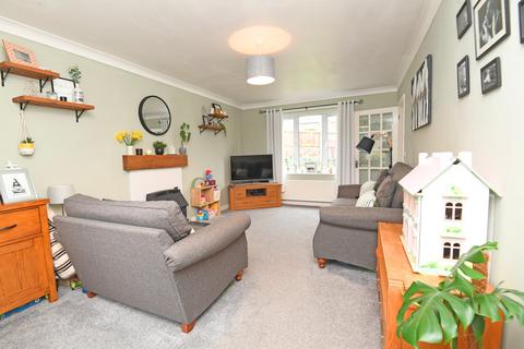 12 Bryony Way, Harrogate, HG3 2UH