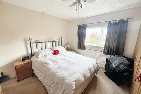 3 bedroom semi-detached house for sale, Summerleaze, Trowbridge BA14