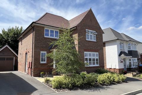 4 bedroom detached house for sale, Osprey Road, Warminster