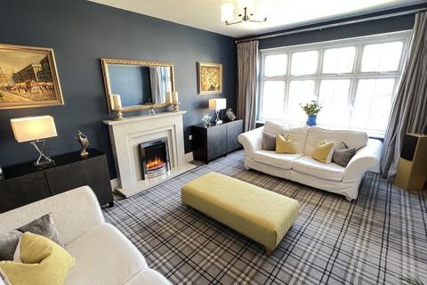 4 bedroom detached house for sale, Osprey Road, Warminster