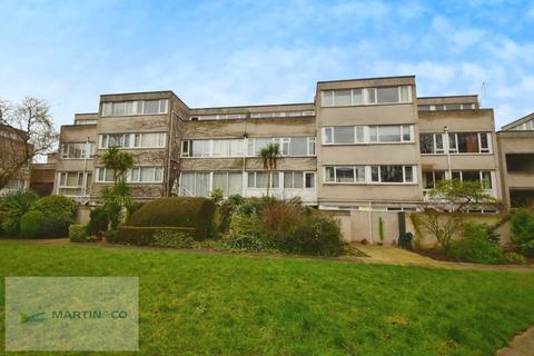 2 bedroom apartment to rent, Cambridge House