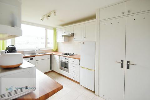 2 bedroom apartment to rent, Cambridge House