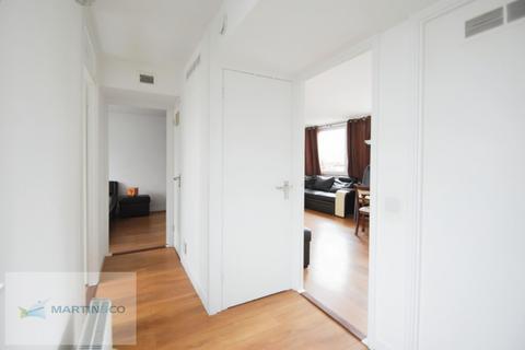 2 bedroom apartment to rent, Cambridge House
