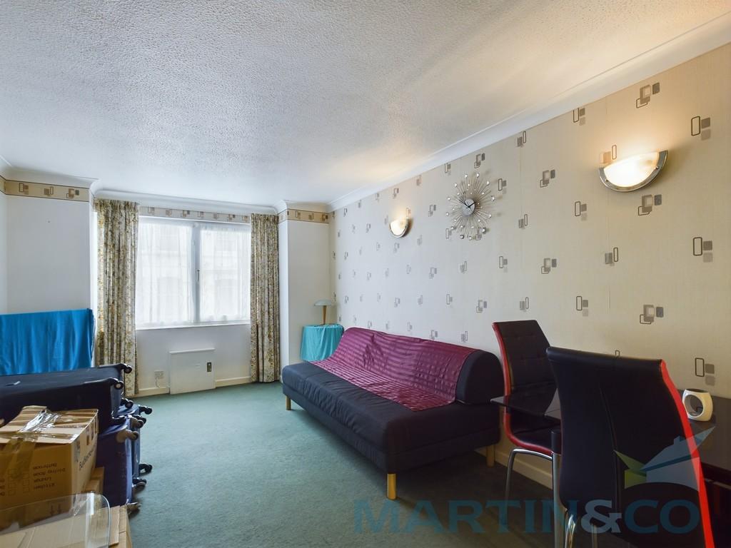 Living room pic 2