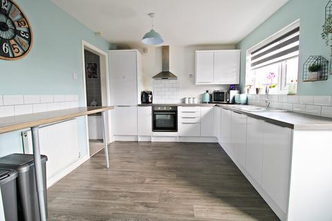 undefined, Llanharry, Pontyclun CF72