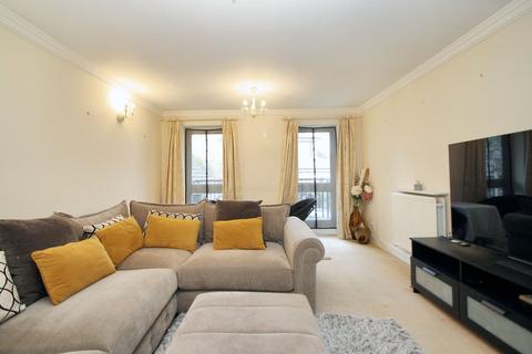 2 bedroom flat for sale, Elrington Road, The Watergardens Elrington Road, IG8