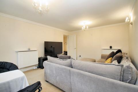 2 bedroom flat for sale, Elrington Road, The Watergardens Elrington Road, IG8