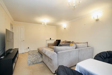 2 bedroom flat for sale, Elrington Road, The Watergardens Elrington Road, IG8
